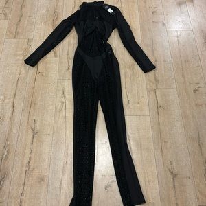 Fashion nova jumpsuit ,black size L NEW